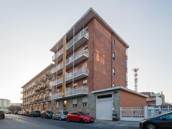 appartamento in vendita a Torino in zona Mirafiori Nord