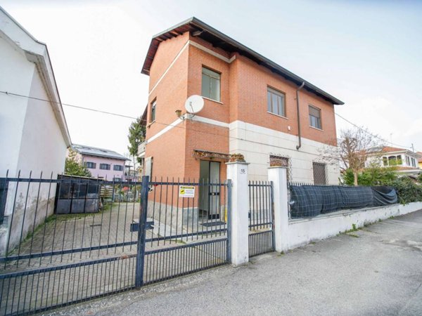 casa indipendente in vendita a Torino in zona Barca