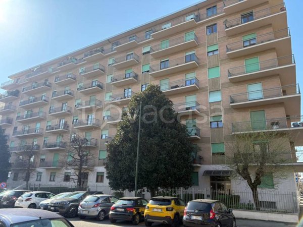 appartamento in vendita a Torino in zona Lingotto