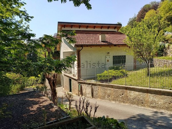 casa indipendente in vendita a Torino in zona Cavoretto