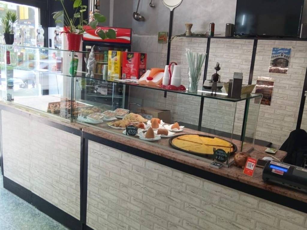 negozio in vendita a Torino in zona Pozzo Strada