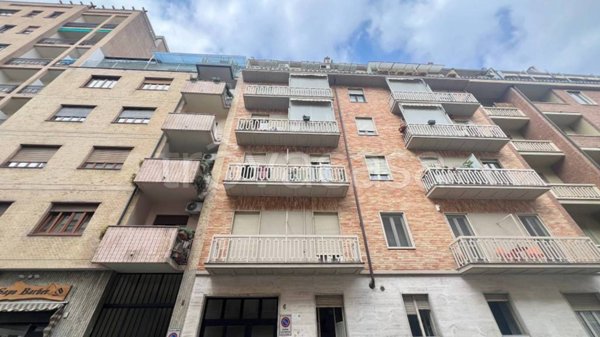 appartamento in vendita a Torino in zona Cit Turin