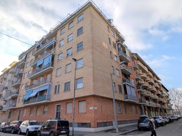 appartamento in vendita a Torino in zona Lingotto