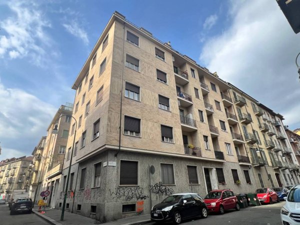 appartamento in vendita a Torino in zona Cenisia