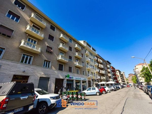 appartamento in vendita a Torino in zona Lingotto