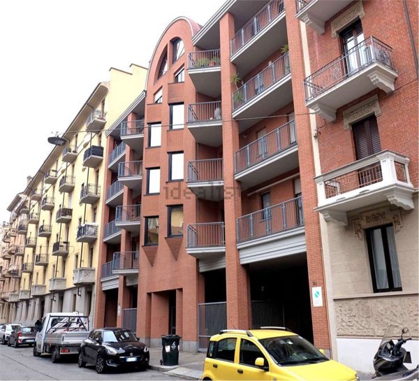 locale di sgombero in vendita a Torino in zona Campidoglio