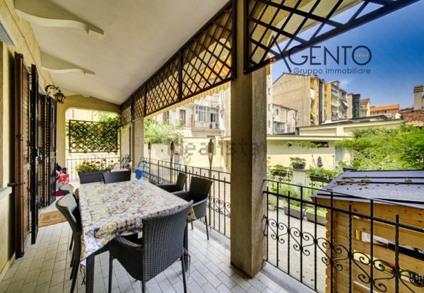 casa indipendente in vendita a Torino in zona Parella