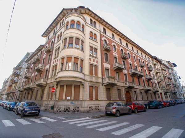 appartamento in vendita a Torino in zona Crocetta