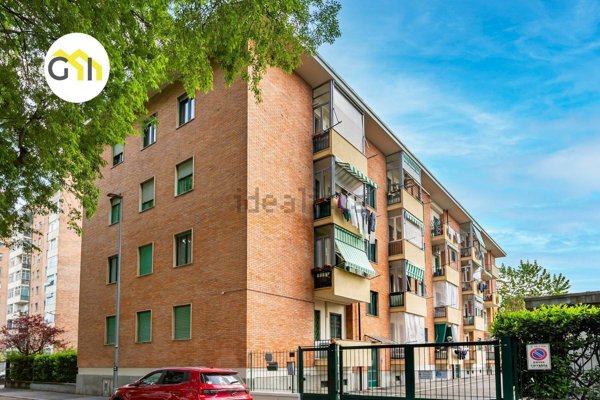 appartamento in vendita a Torino in zona Regio Parco