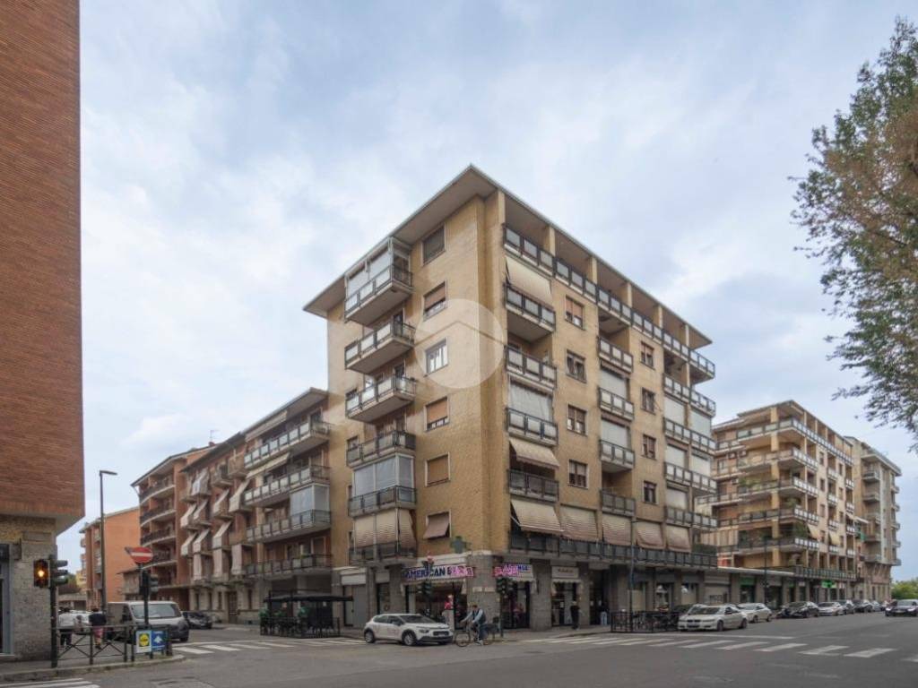 appartamento in vendita a Torino in zona Borgata Vittoria