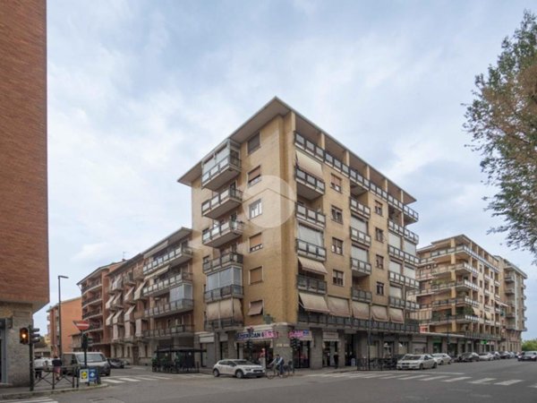 appartamento in vendita a Torino in zona Borgata Vittoria