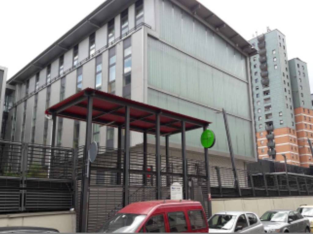 locale commerciale in vendita a Torino in zona Borgata Vittoria
