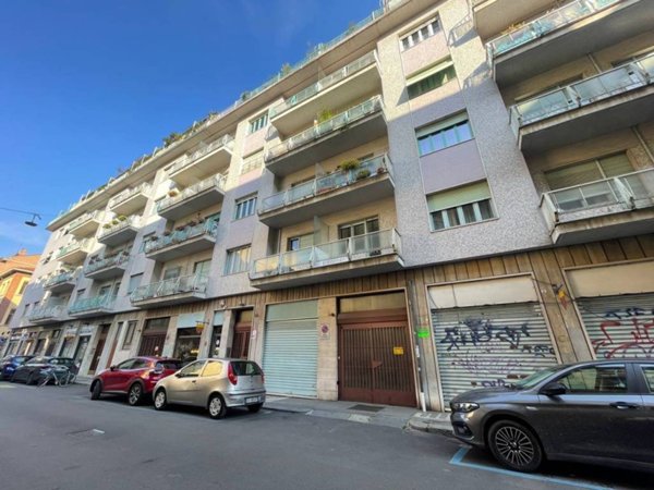 negozio in vendita a Torino in zona San Salvario