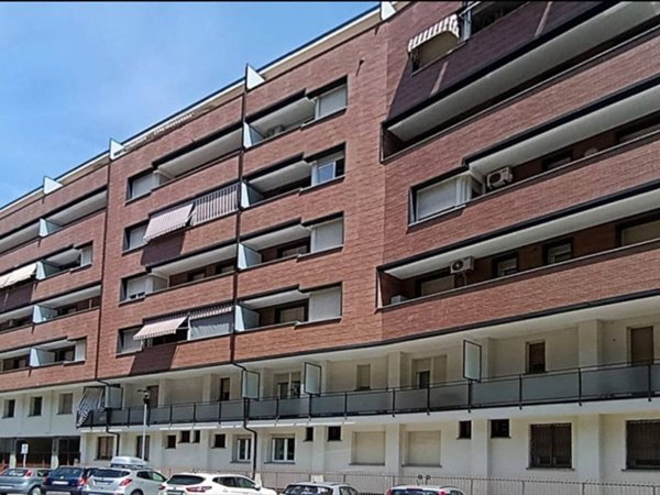 appartamento in vendita a Torino in zona Lingotto