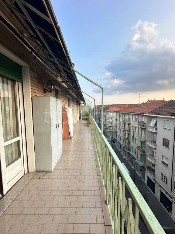 appartamento in vendita a Torino in zona Borgata Vittoria