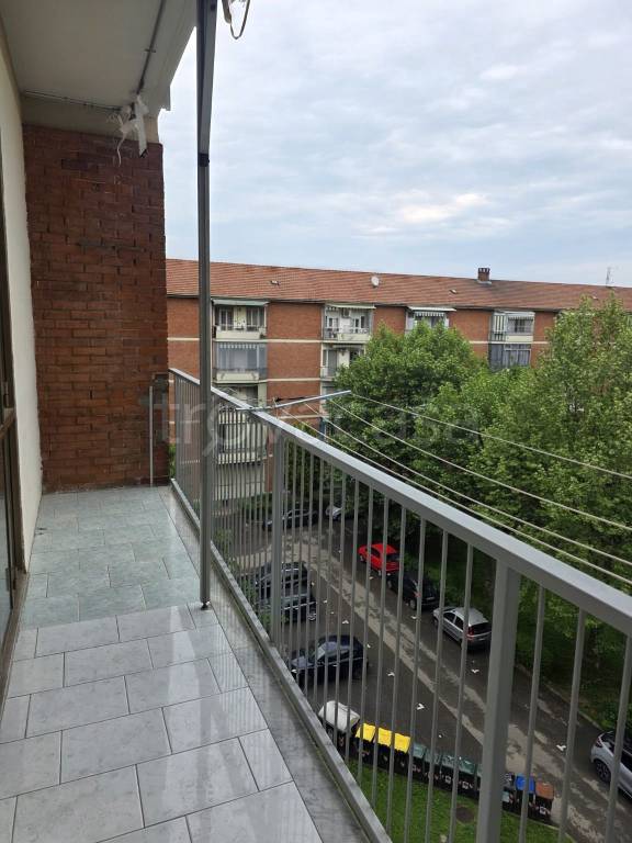 appartamento in vendita a Torino in zona Vallette