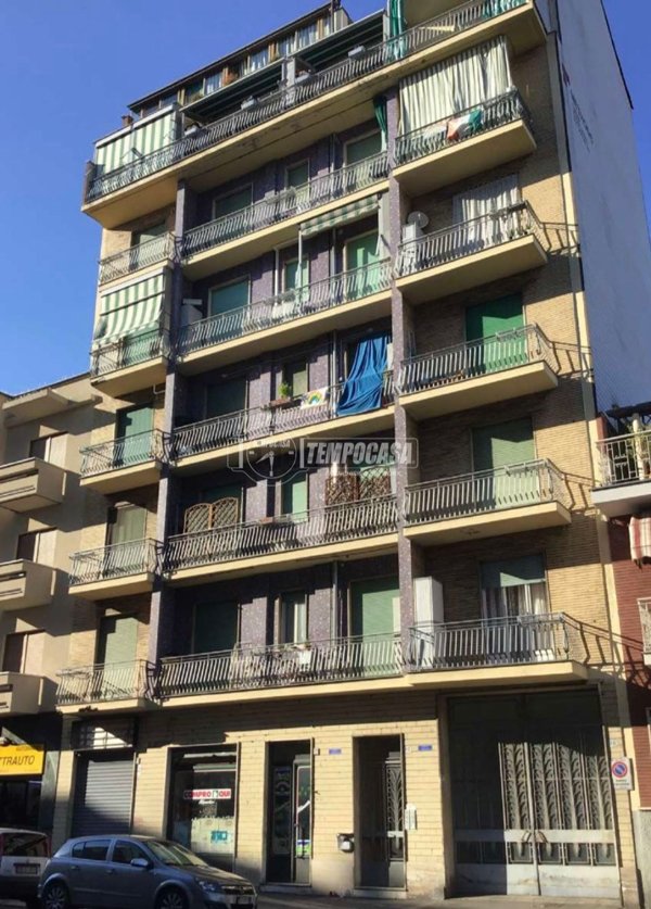 appartamento in vendita a Torino in zona Lucento