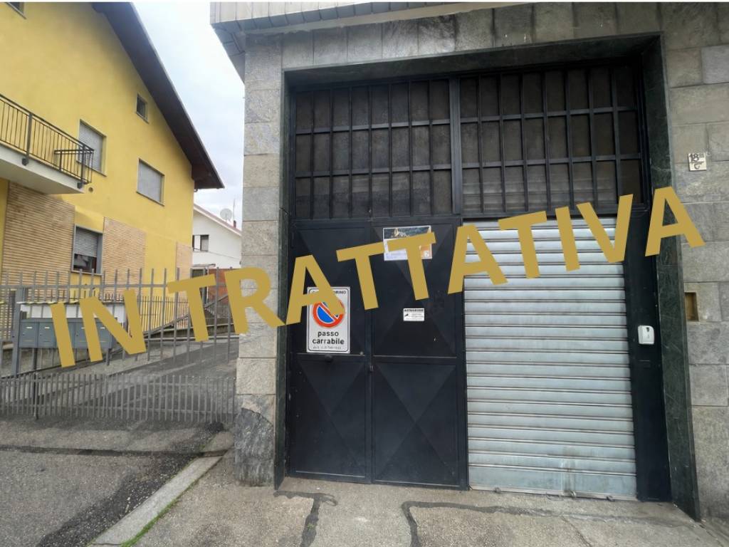 negozio in vendita a Torino in zona Mirafiori Sud
