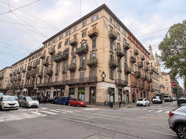 appartamento in vendita a Torino in zona San Salvario