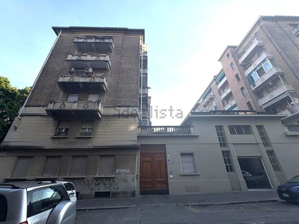 appartamento in vendita a Torino in zona Aurora