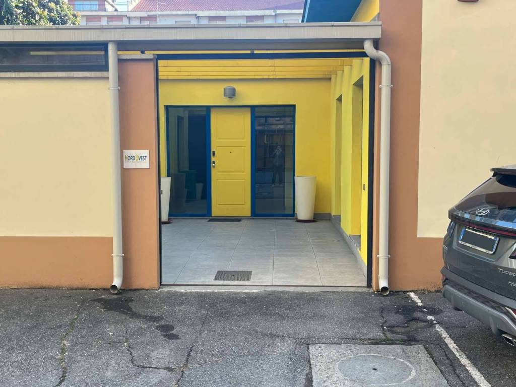 ufficio in vendita a Torino in zona Aurora