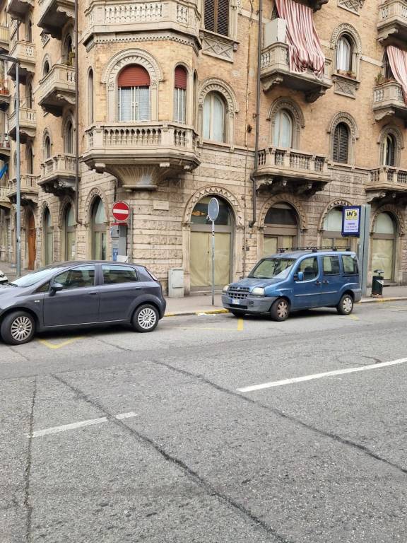 negozio in vendita a Torino in zona Barriera di Milano