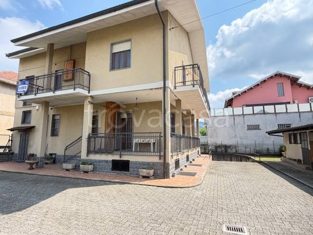 casa indipendente in vendita a Torino in zona Barca