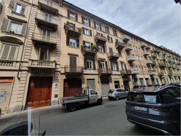 appartamento in vendita a Torino in zona Crocetta
