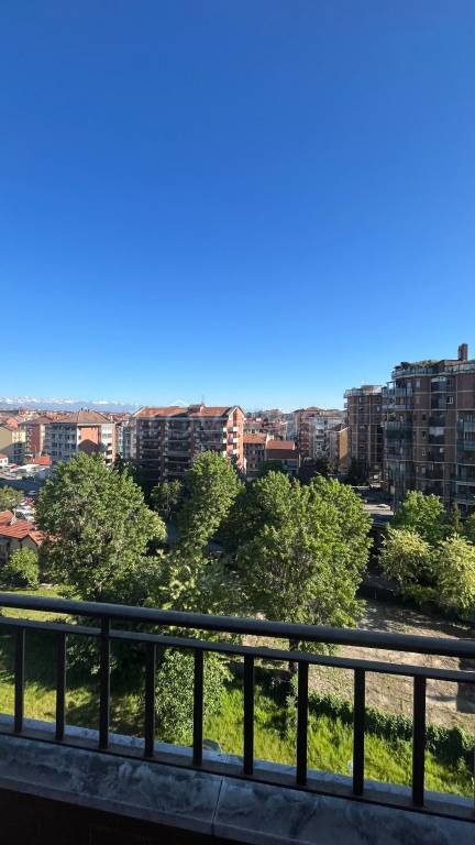 appartamento in vendita a Torino in zona Mirafiori Nord