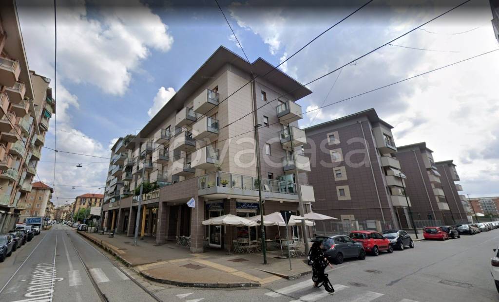 negozio in vendita a Torino in zona Borgo San Paolo
