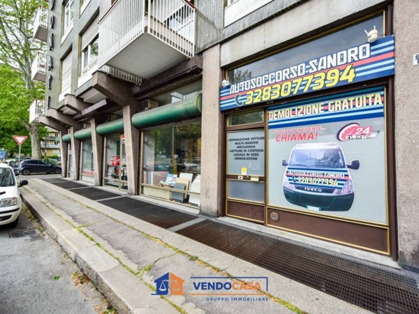 negozio in vendita a Torino in zona Campidoglio