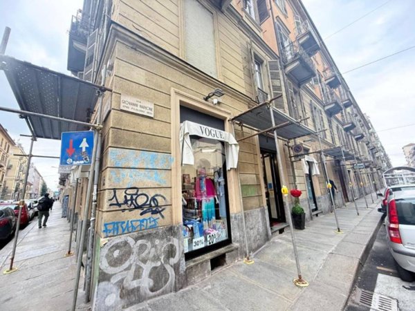 negozio in vendita a Torino in zona Vanchiglia