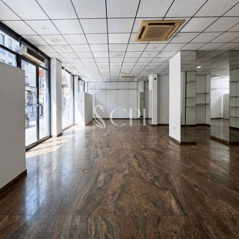 negozio in vendita a Torino in zona San Salvario