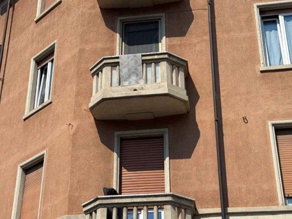 negozio in vendita a Torino in zona Borgata Vittoria