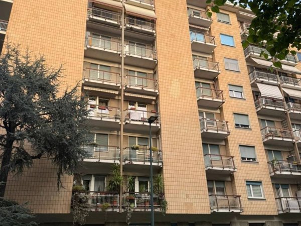 appartamento in vendita a Torino in zona Borgata Vittoria