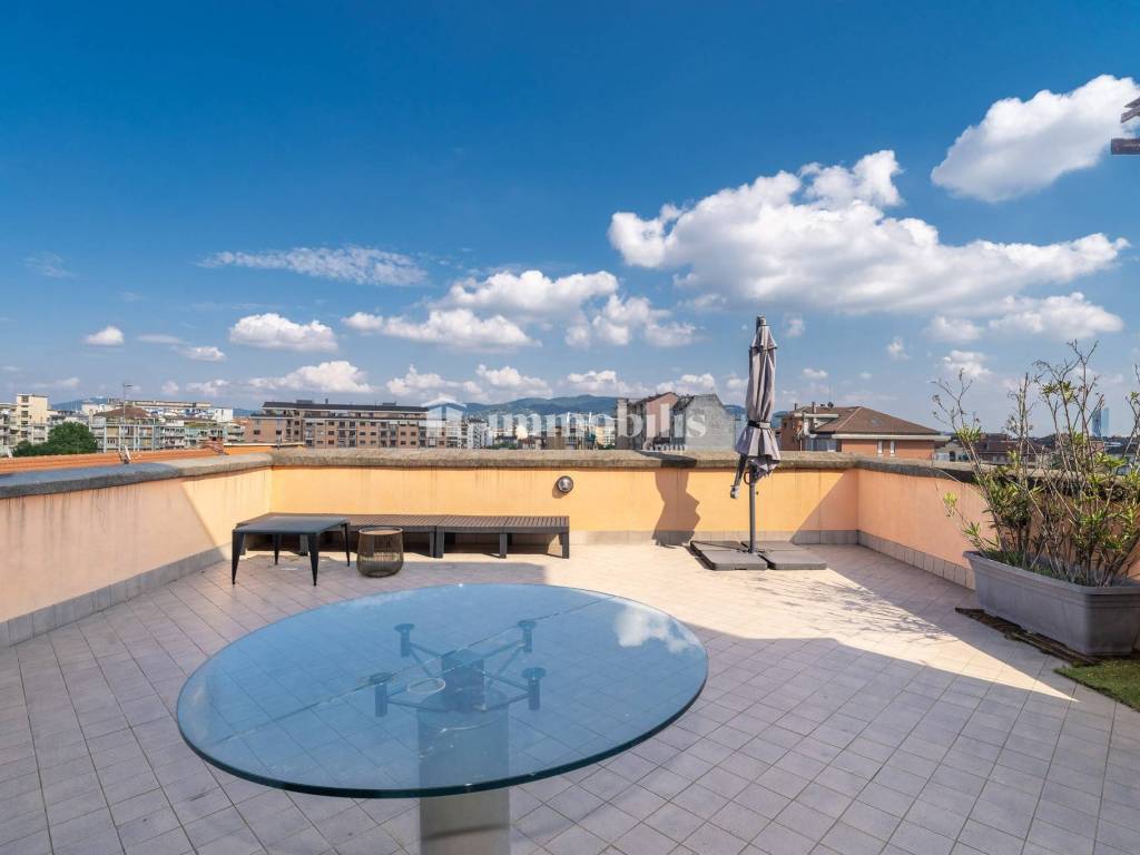 appartamento in vendita a Torino in zona Borgo San Paolo