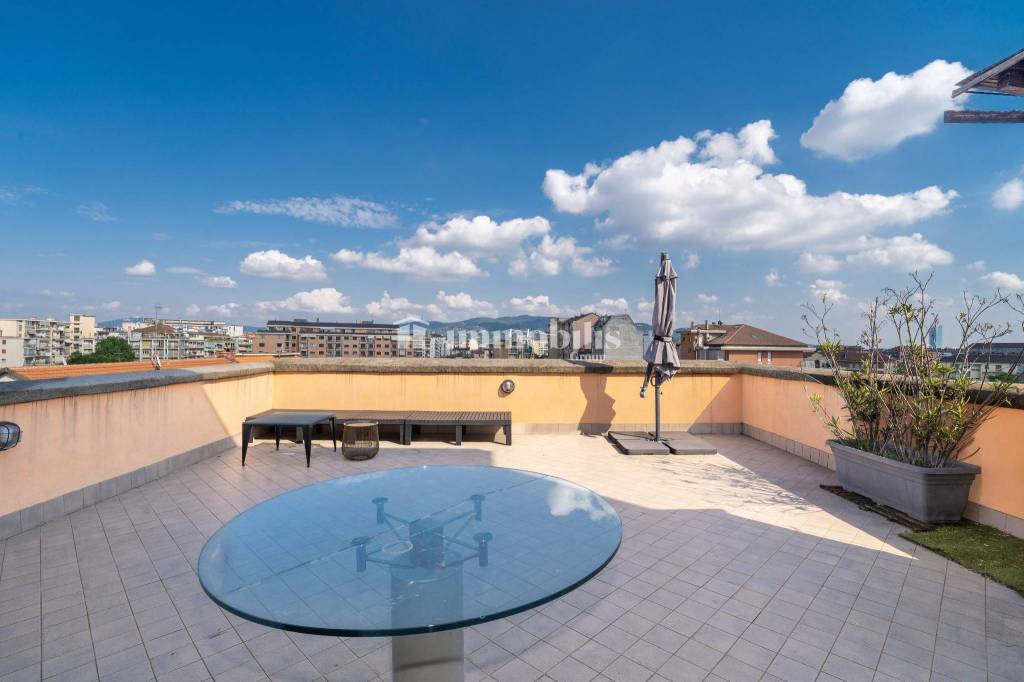 appartamento in vendita a Torino in zona Borgo San Paolo