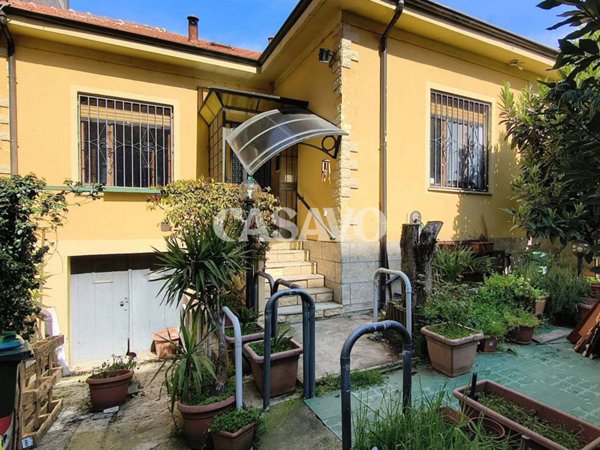 casa indipendente in vendita a Torino in zona Mirafiori Sud