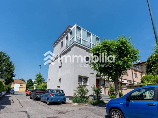 casa indipendente in vendita a Torino in zona Mirafiori Nord