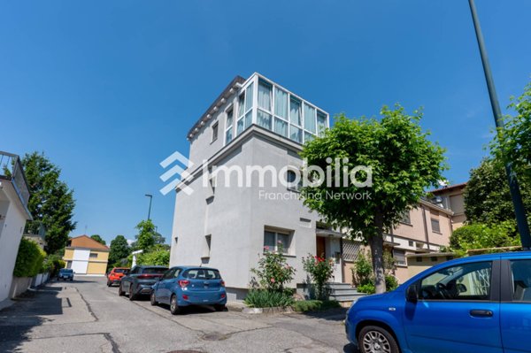 casa indipendente in vendita a Torino in zona Santa Rita