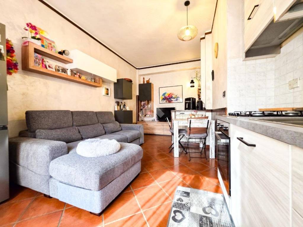 appartamento in vendita a Torino in zona Borgata Vittoria