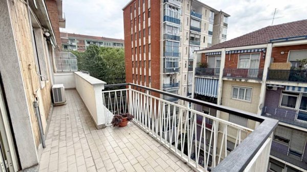 appartamento in vendita a Torino in zona Aurora