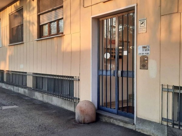 locale commerciale in vendita a Torino in zona Mirafiori Sud