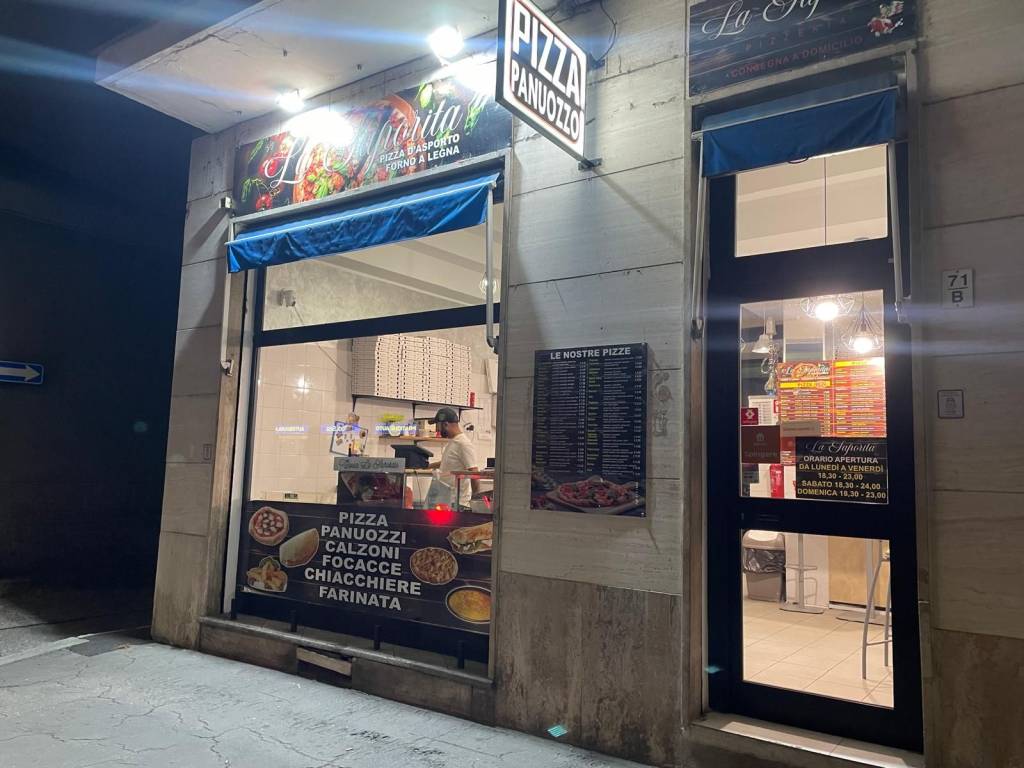 negozio in vendita a Torino in zona Barca