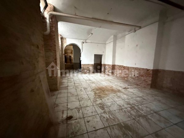 locale di sgombero in vendita a Torino in zona Regio Parco