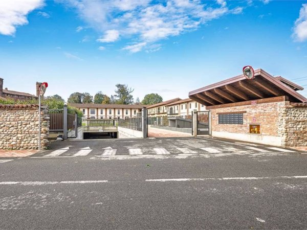 casa indipendente in vendita a Torino in zona Mirafiori Sud