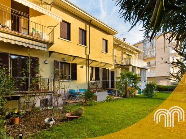 appartamento in vendita a Torino in zona Santa Rita