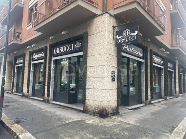 negozio in vendita a Torino in zona Parella