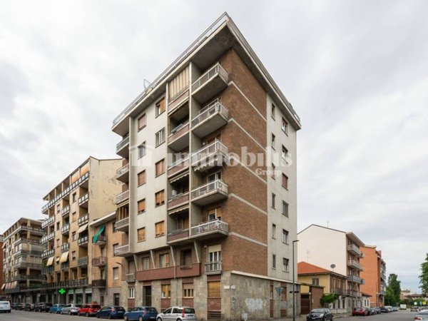appartamento in vendita a Torino in zona Borgata Vittoria