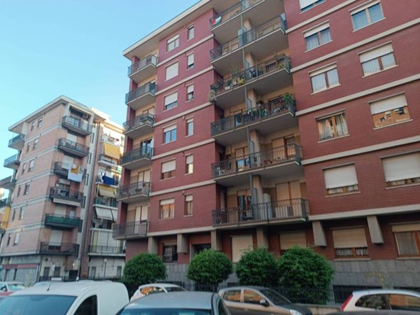 appartamento in vendita a Torino in zona Lingotto